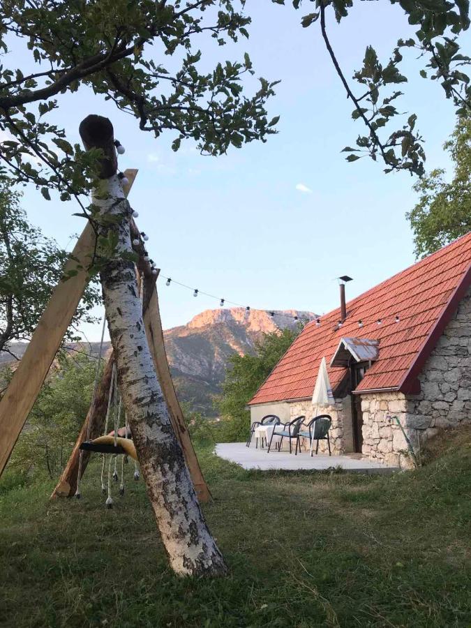 Grandma'S Hut Villa Nikšić Eksteriør bilde